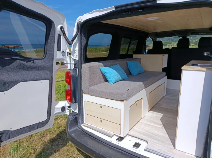 simple vans | Miss &amp; Misster Van