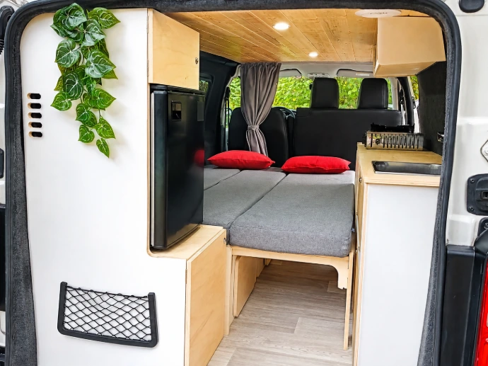 Peugeot Expert aménagé couchage