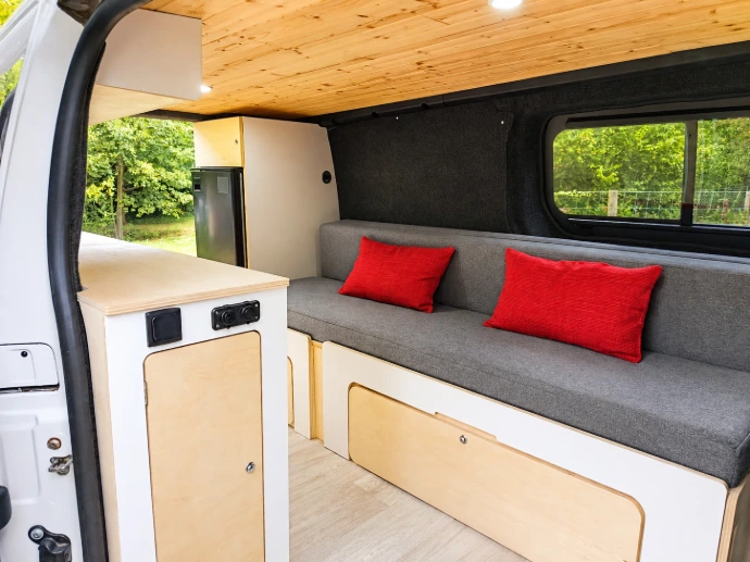 simple vans miss &amp; misster van
