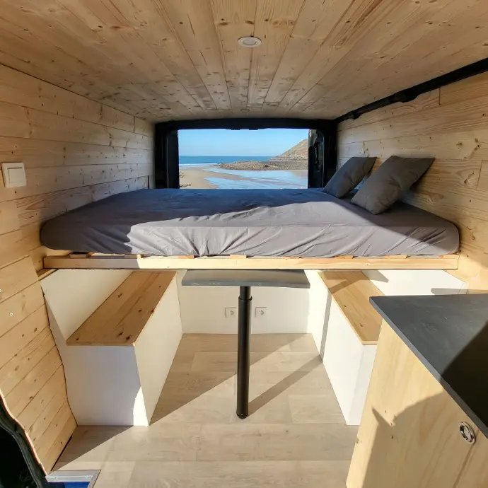 Fourgon aménagé lit; van aménagé lit