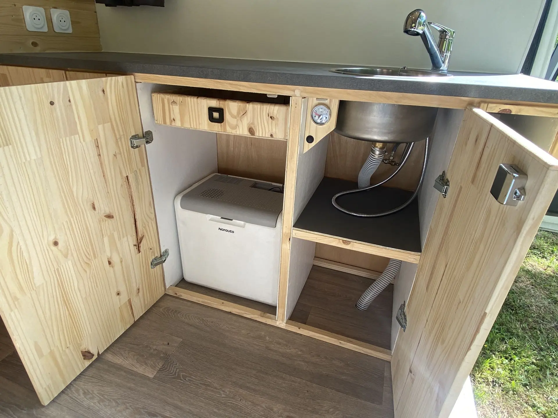 peugeot boxer aménagé cuisine