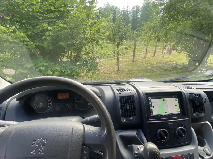 peugeot boxer aménagé poste radio